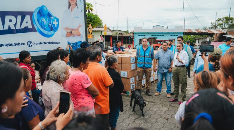 Más de 11.000 personas de 14 cantones han recibido asistencia humanitaria de la Prefectura del Guayas, por fuertes lluvias registradas  en la provincia.