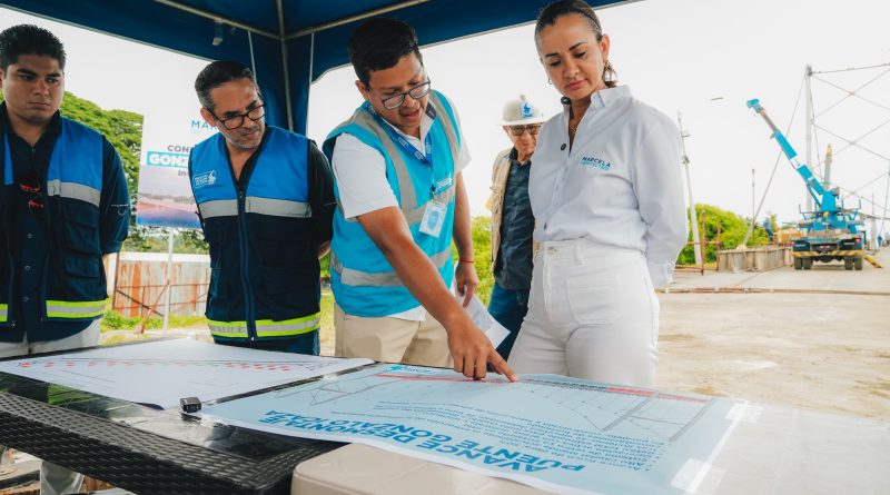 Prefecta Marcela Aguiñaga inspeccionó avance del desmontaje técnico del puente Gonzalo Icaza Cornejo y encamina la construcción de una nueva infraestructura para el cantón Daule.