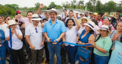¡DESPUÉS DE 25 AÑOS DE ESPERA, YA ES UNA REALIDAD! ENTREGAN NUEVO PUENTE SOBRE EL RÍO BACHILLERO EN ISIDRO AYORA¡